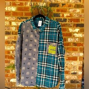Official Disney Parks color blocked Haunted Mansion flannel shirt. Size XL